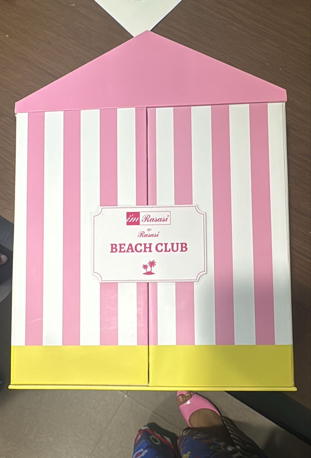 Beach club Box